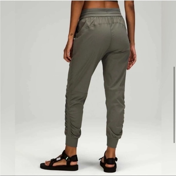 Lululemon Beyond the Studio Jogger - Picture 2 of 8